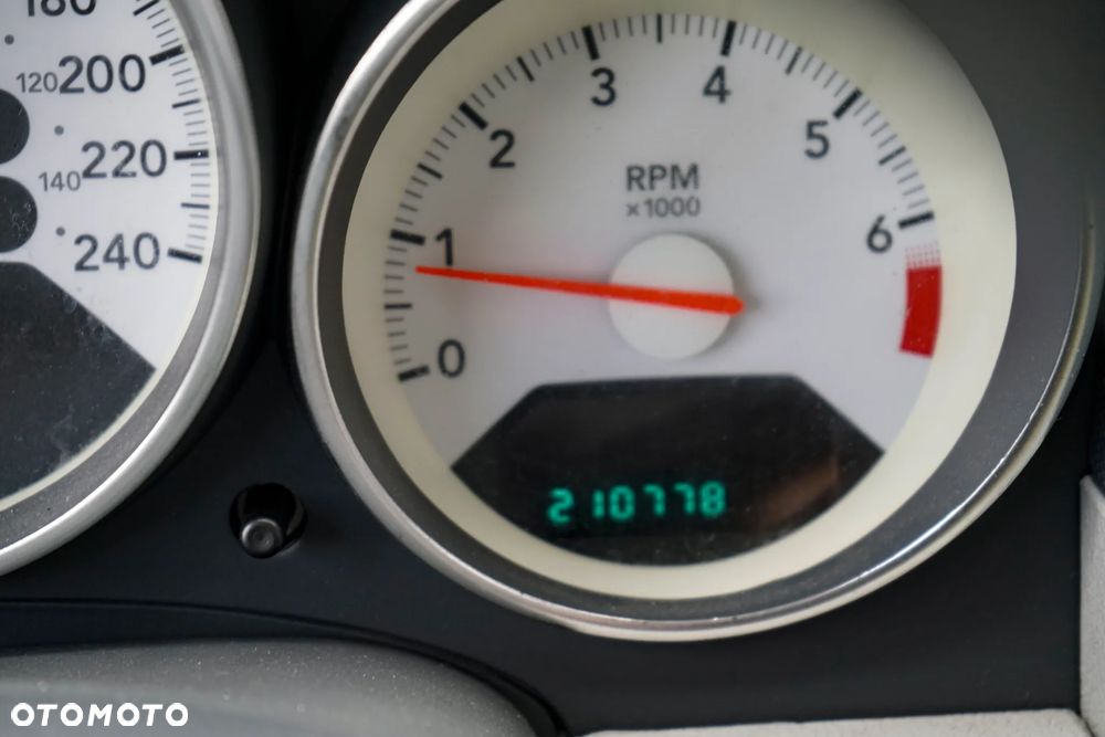 Dodge Caliber 1.8 SXT - 28