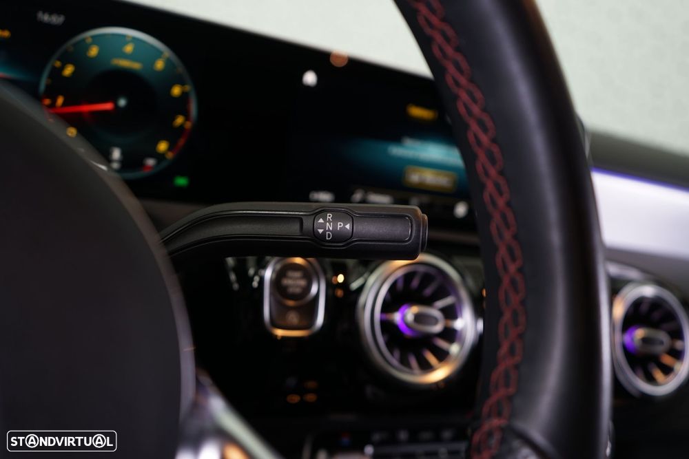 Mercedes-Benz A 180 7G-DCT AMG Line - 26