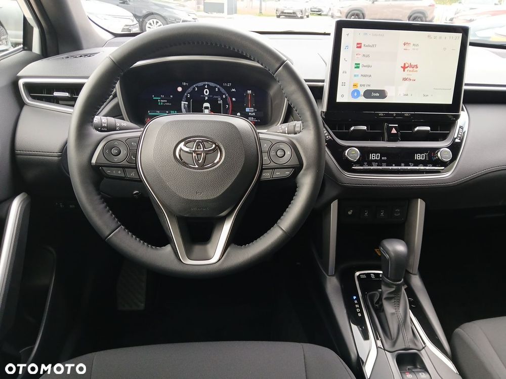 Toyota Corolla Cross - 16