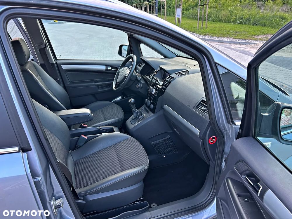 Opel Zafira 1.8 Cosmo - 13
