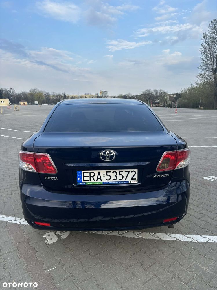 Toyota Avensis 1.8 Sol EU5 MS - 3
