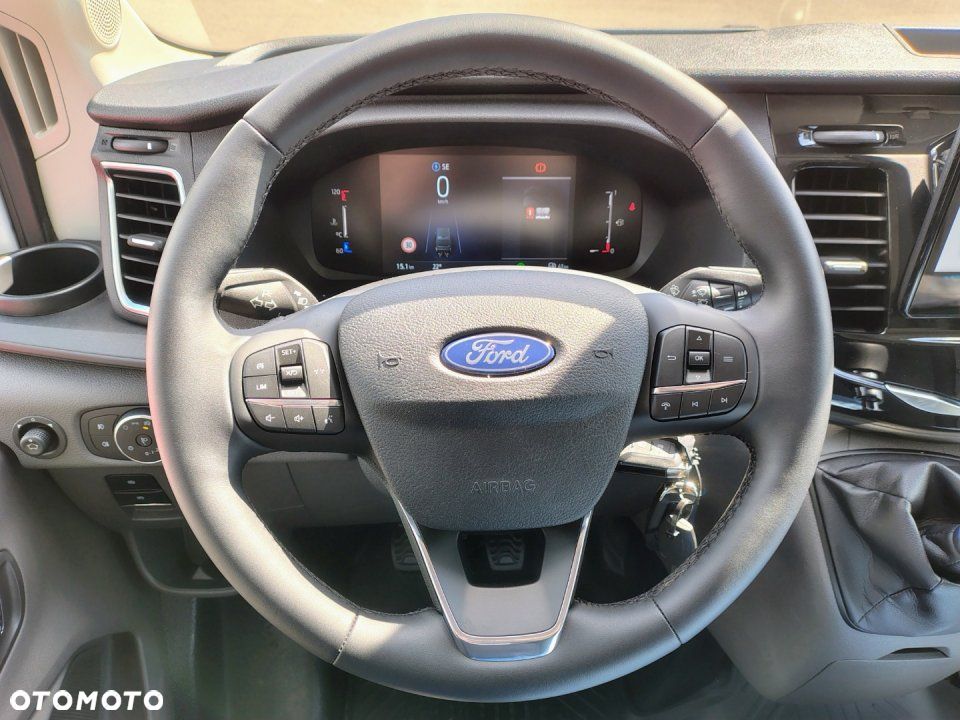 Ford Nowy Transit - 10