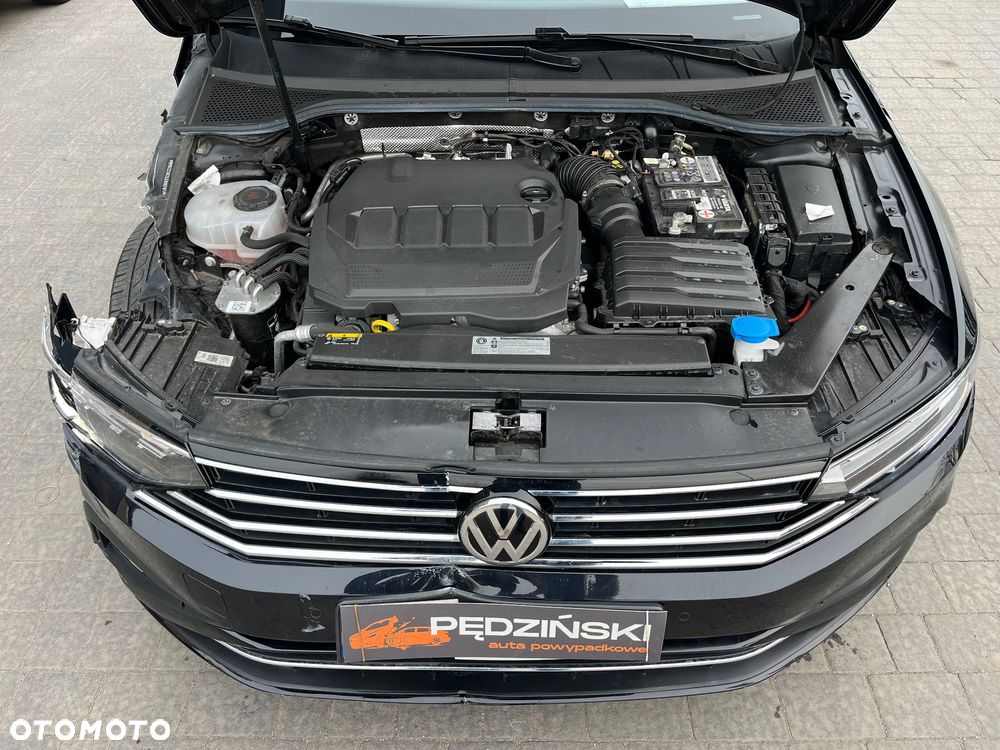 Volkswagen Passat - 12