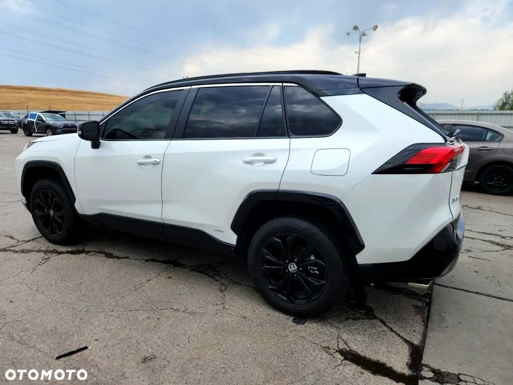 Toyota RAV4 - 3