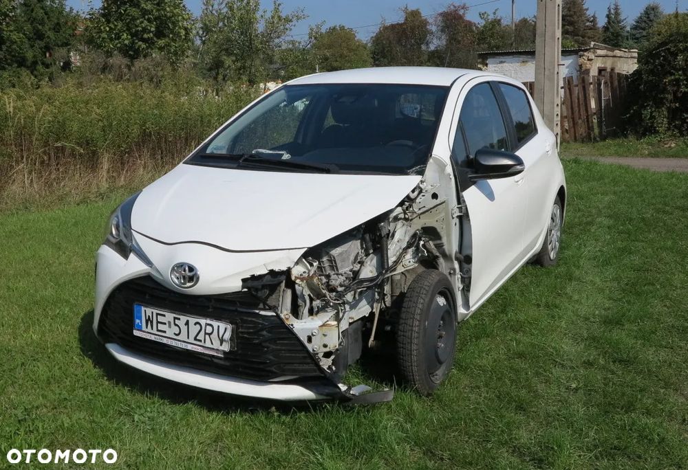 Toyota Yaris Hybrid 100 Active EU6