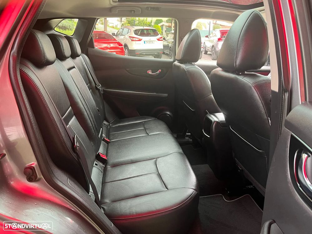 Nissan Qashqai 1.6 dCi Xtronic ACENTA - 14