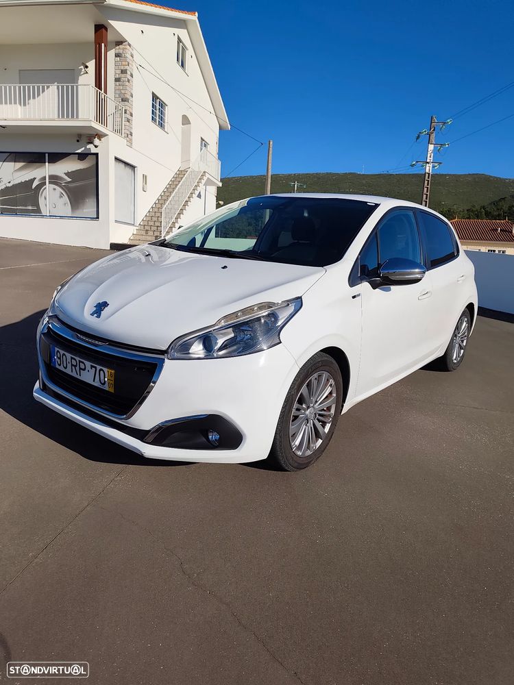 Peugeot 208 1.2 PureTech Style - 45