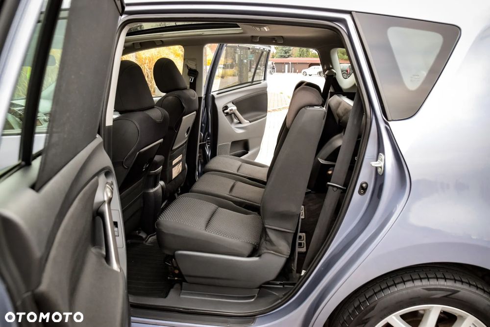 Toyota Verso 1.8 Sol 7os - 33