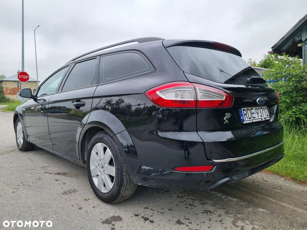 Ford Mondeo SW 1.6 TDCi Champions Edition - 16