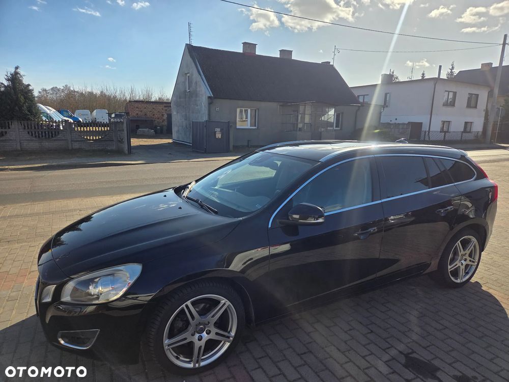 Volvo V60 D4 Geartronic Summum - 2