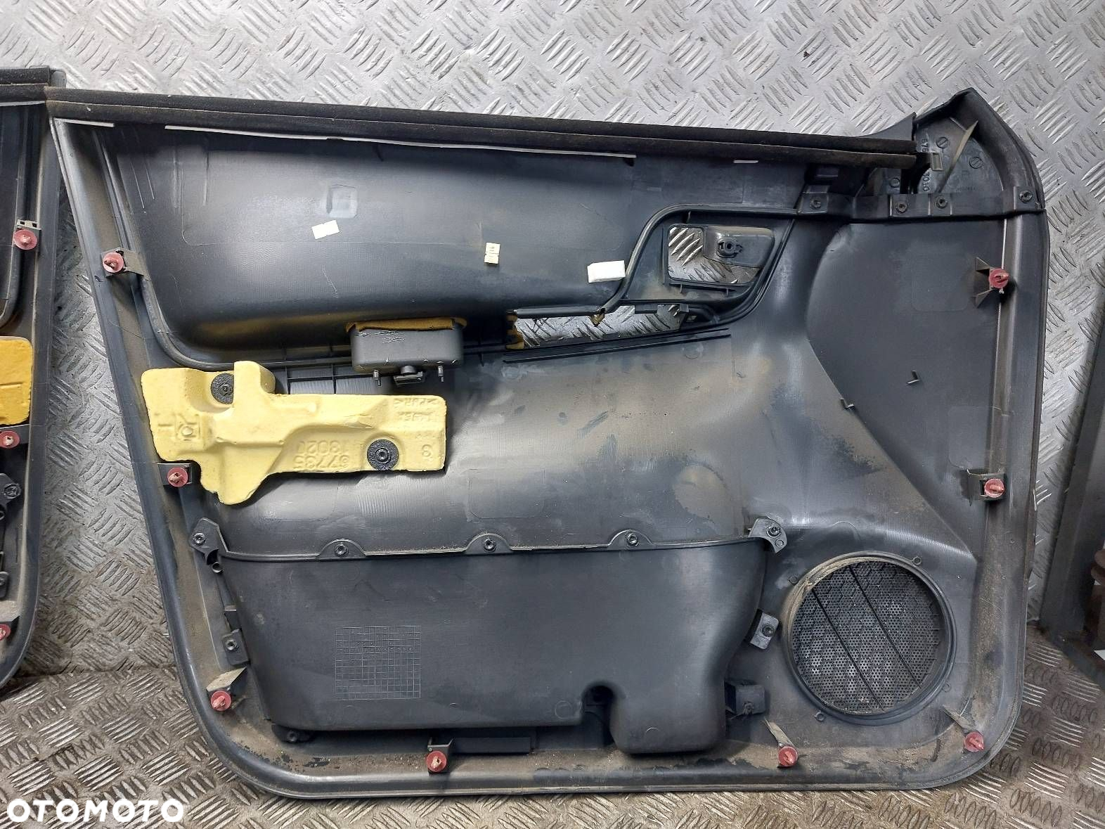BOCZKI DRZWI KOMPLET 1/4 TOYOTA COROLLA VERSO I - 8