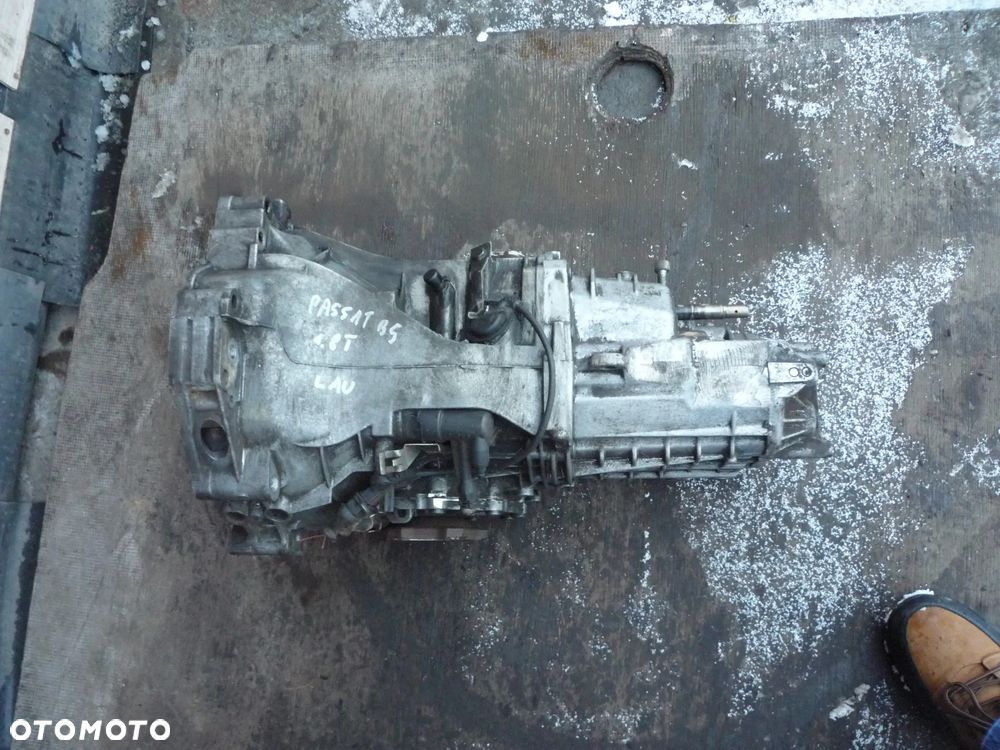 VW PASSAT B5 LIFT 1.8T SKRZYNIA BIEGÓW LAU - 1