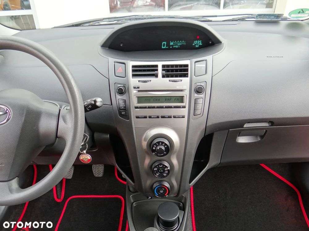 Toyota Yaris 1.0 Terra EU5 - 30