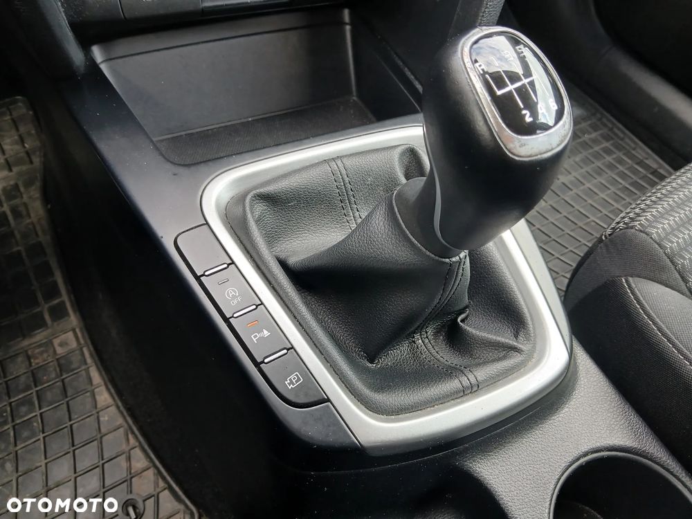Kia Ceed 1.5 T-GDI M - 15
