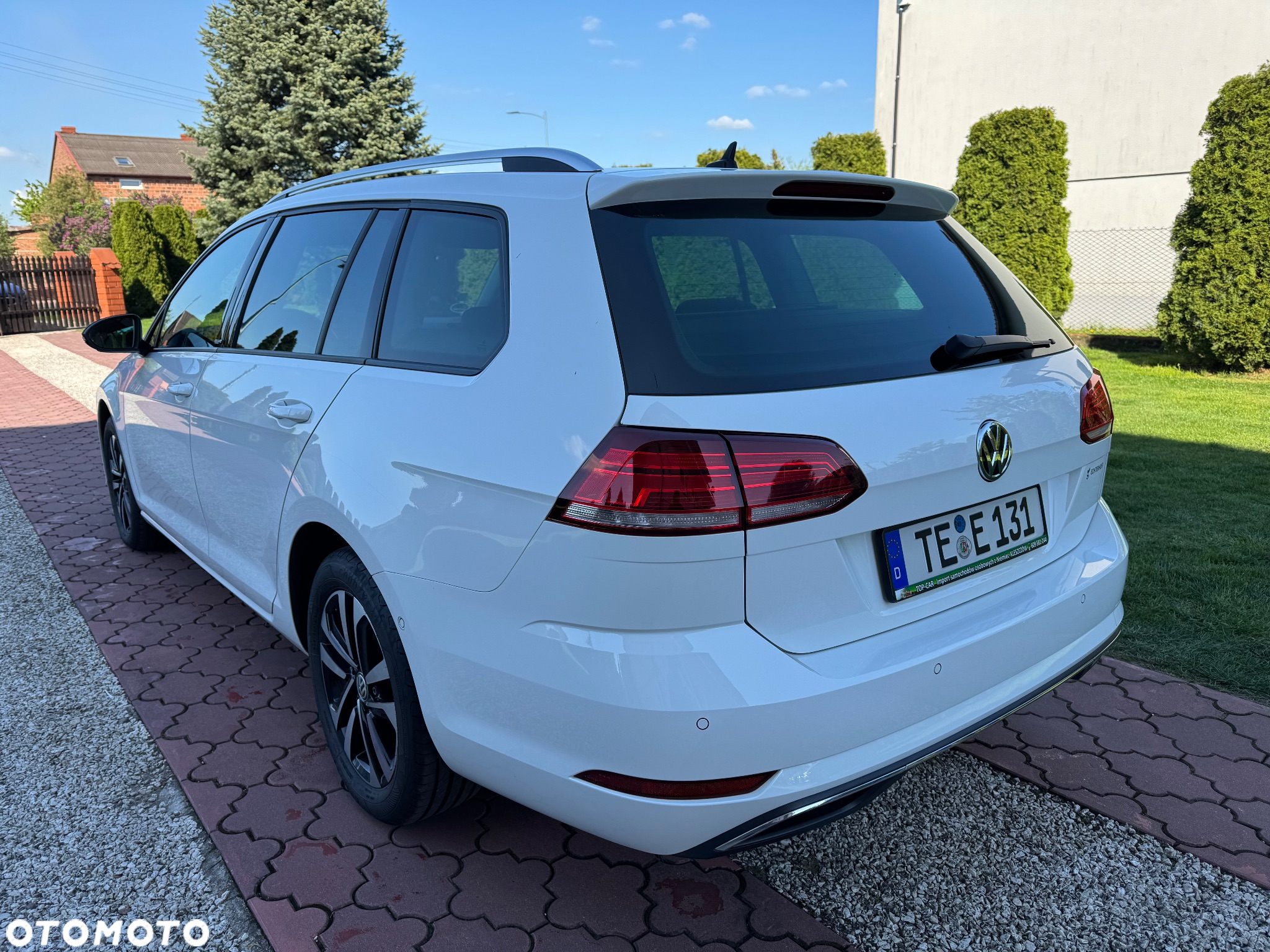Volkswagen Golf Variant 1.6 TDI SCR IQ.DRIVE - 3