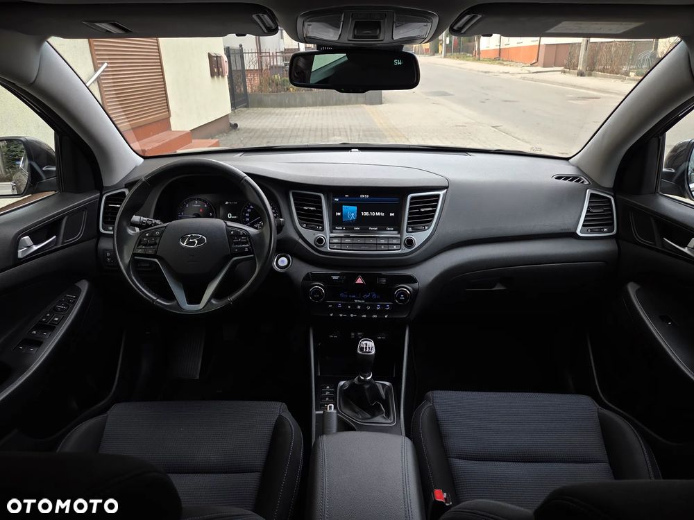 Hyundai Tucson 2.0 CRDI BlueDrive Style 2WD - 13