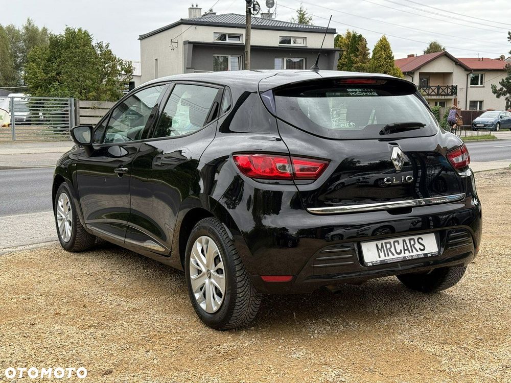Renault Clio - 9