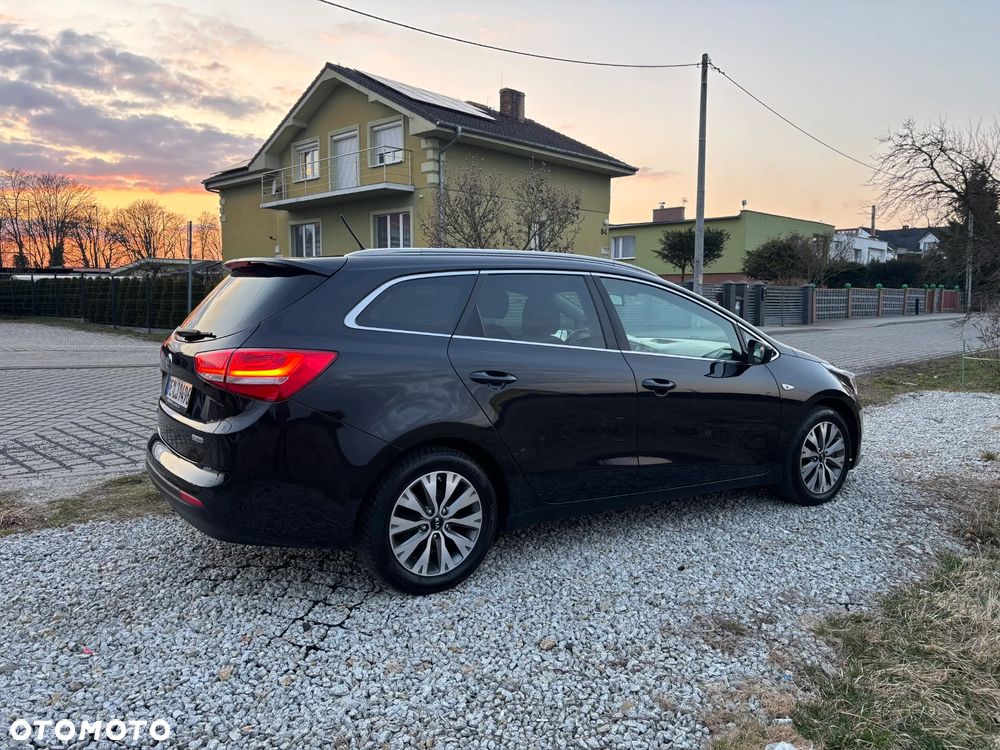 Kia Ceed 1.6 CRDi 136 ISG Platinum Edition - 18