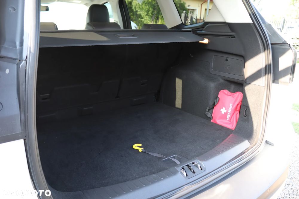 Ford Kuga 2.0 TDCi 2x4 Business Edition - 22