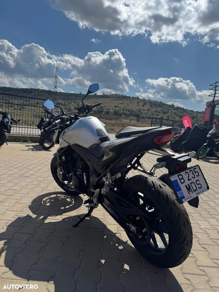 Honda CB 750 Hornet - 2