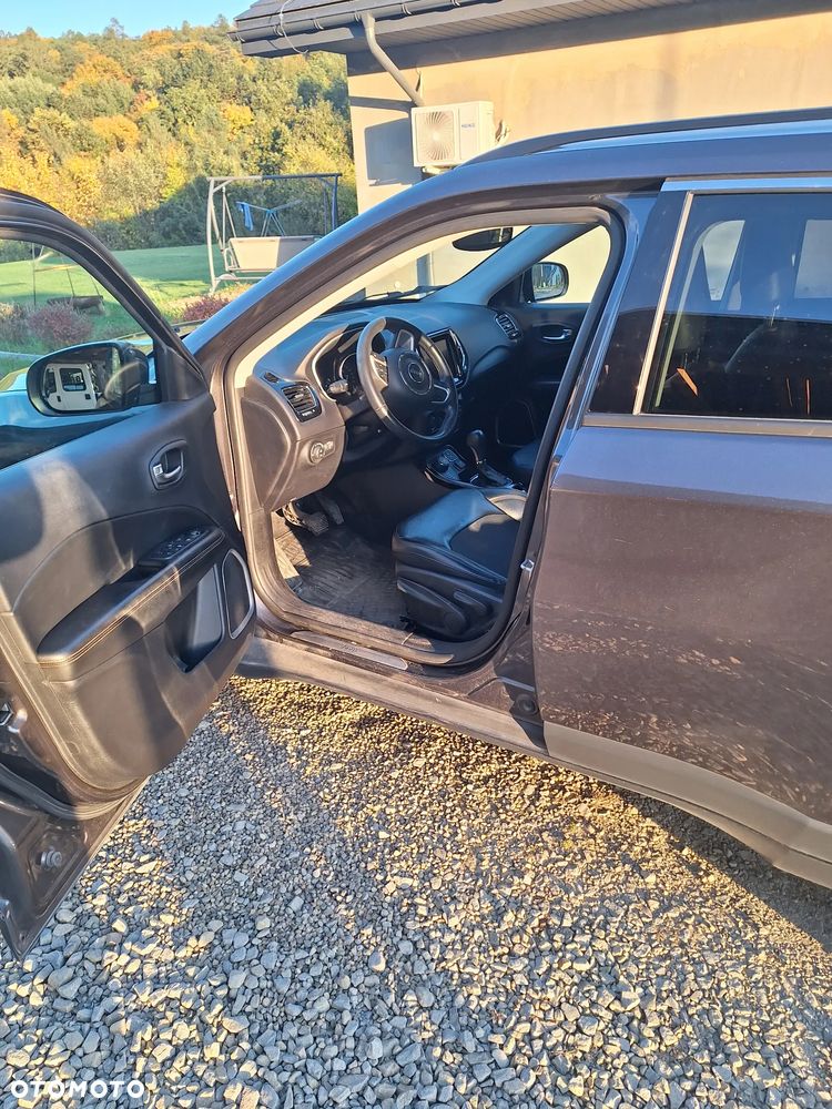Jeep Compass - 10