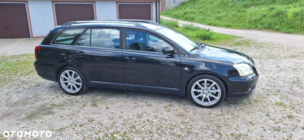 Toyota Avensis - 4