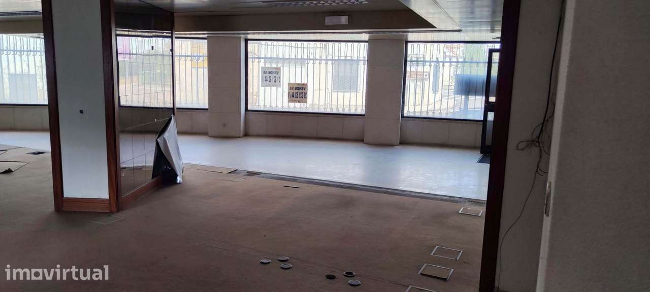 Loja / Comércio com 140 m² em Rossio ao Sul do Tejo, Abrantes - Grande imagem: 2/7