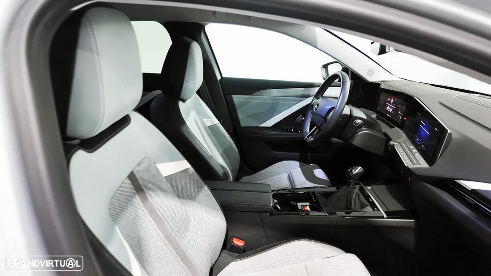 Opel Astra 1.2 T Elegance - 7