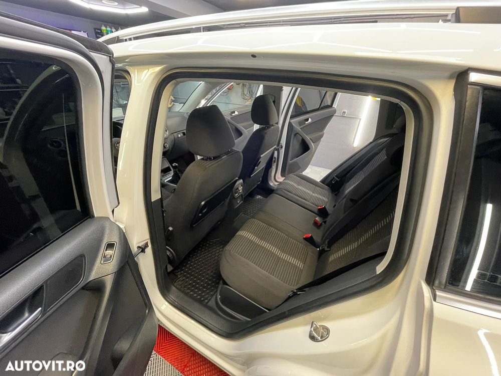 Volkswagen Tiguan 2.0 TDI 4Motion BMT Sport & Style - 8