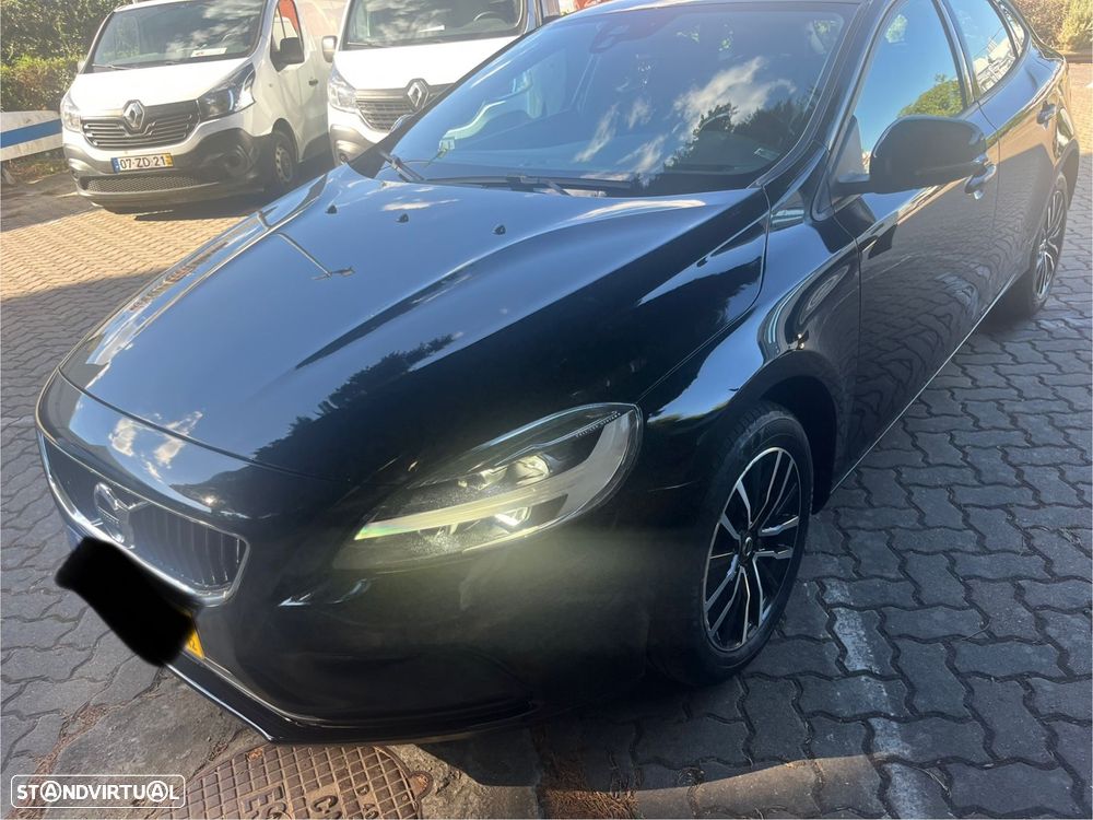 Volvo V40 2.0 D3 R-Design Momentum - 3