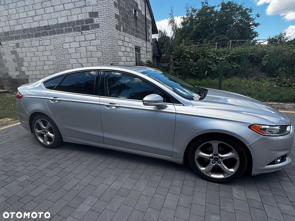 Ford Fusion - 2