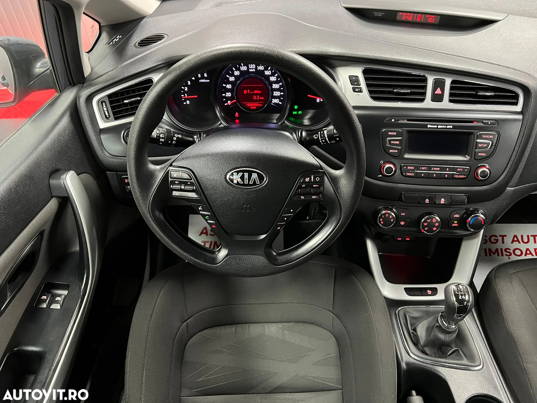 Kia Ceed - 8