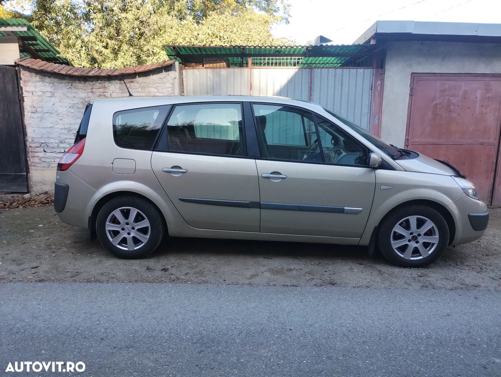 Renault Scenic - 1