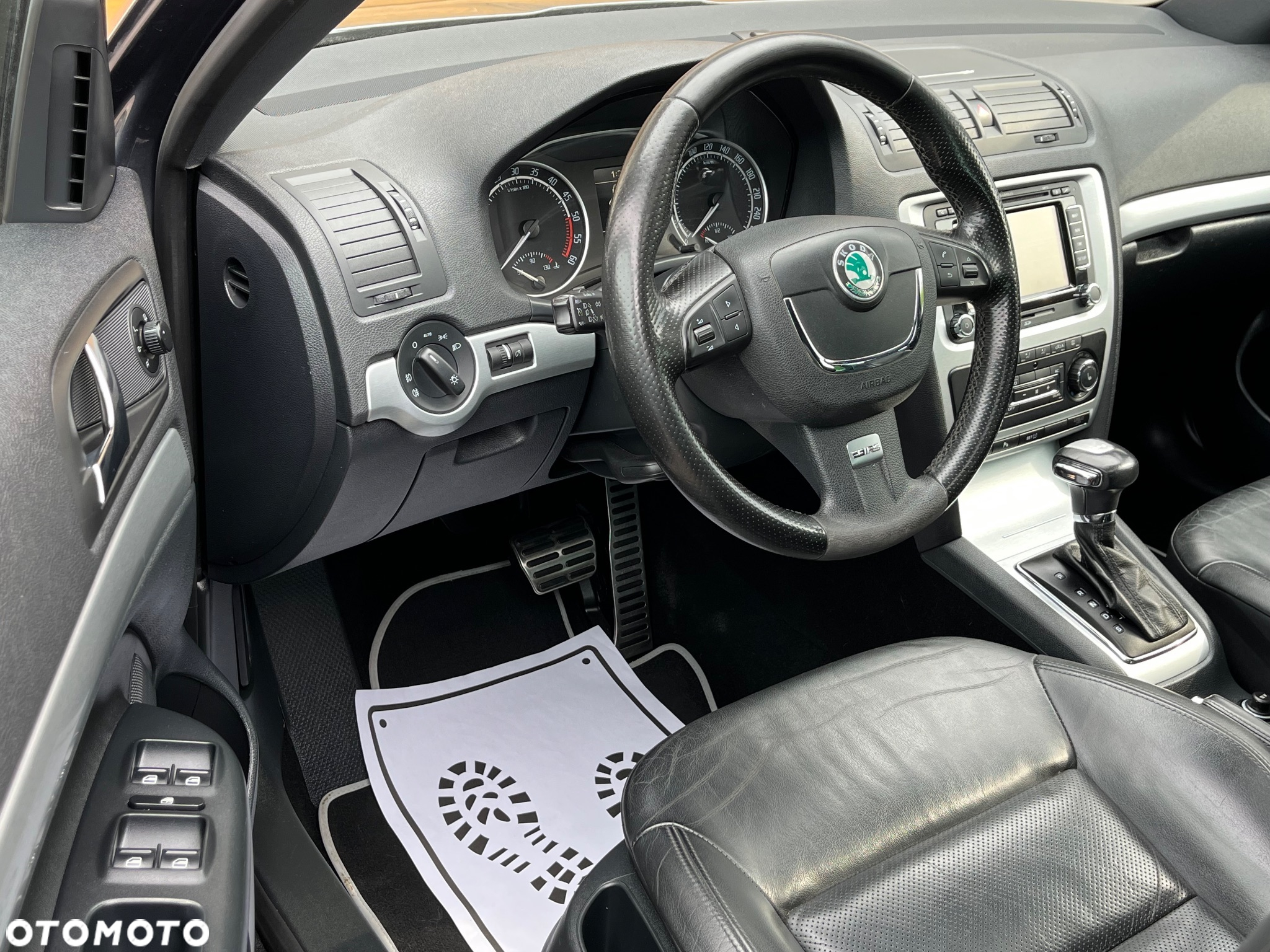 Skoda Octavia Combi 2.0 TDI CR DPF DSG RS - 15