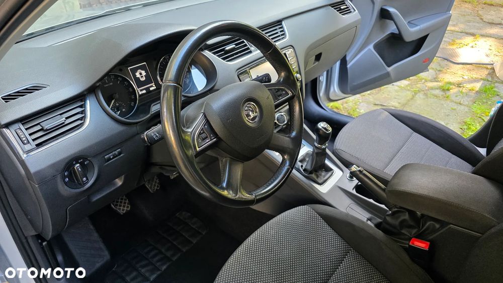 Skoda Octavia 1.6 TDI Active - 9