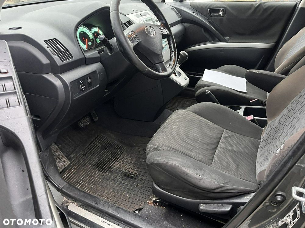 Toyota Corolla Verso - 6