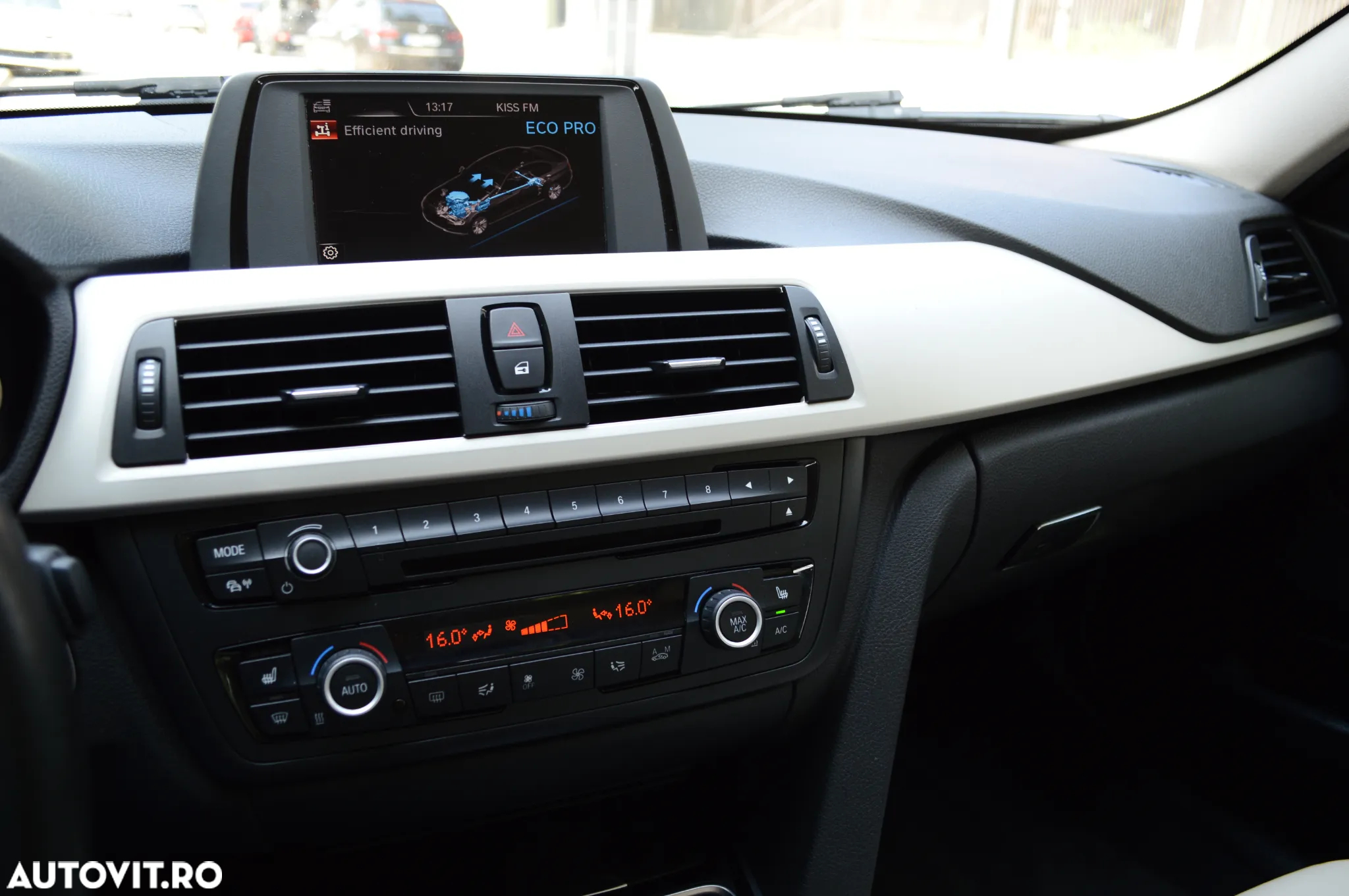BMW Seria 3 320d Efficient Dynamic Edition Aut. - 23