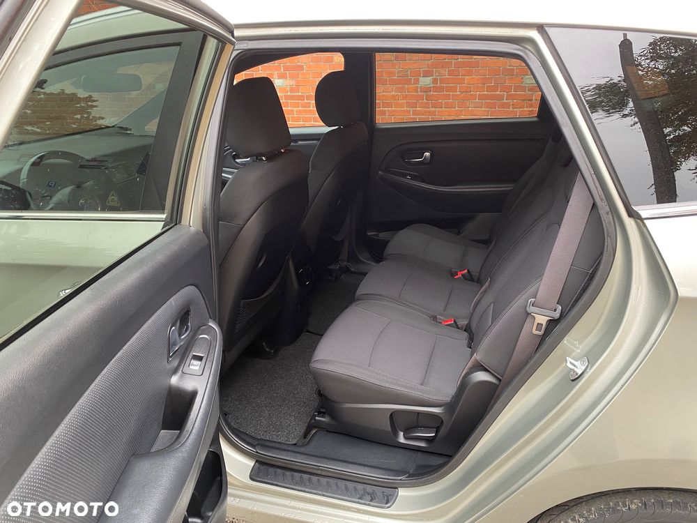 Kia Carens 1.7 CRDi M 7os EU6 - 7