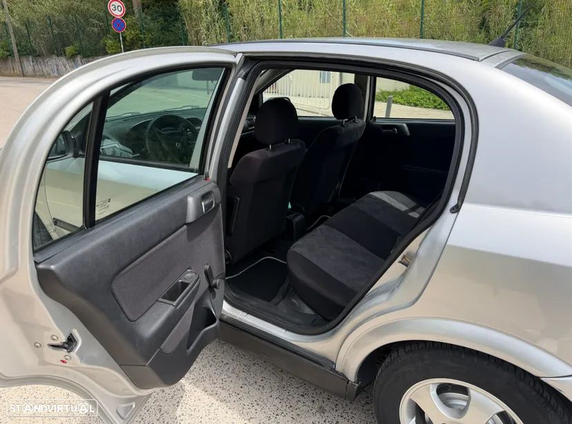 Opel Astra 1.7 DTL Club - 8