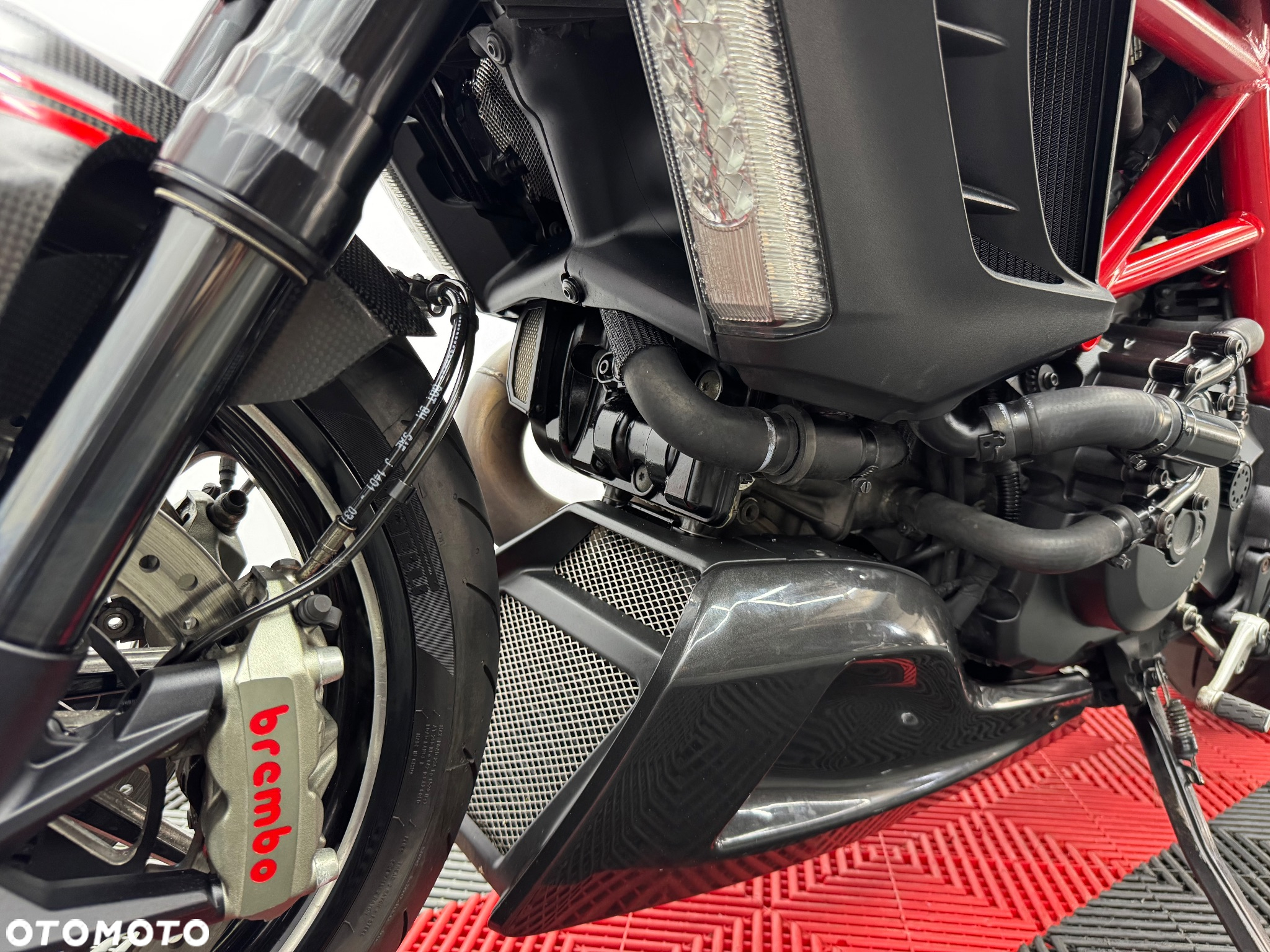 Ducati Diavel - 24