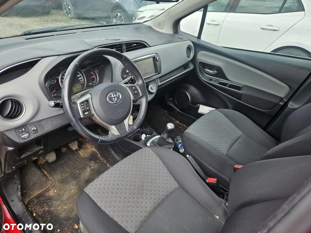 Toyota Yaris 1.0 Premium EU6 - 10