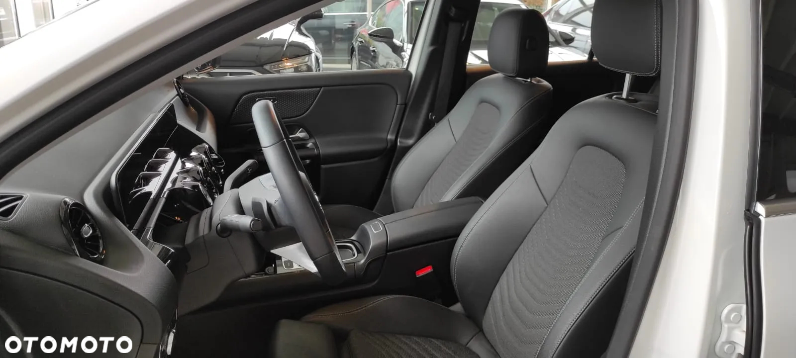 Mercedes-Benz GLA 200 Style - 10