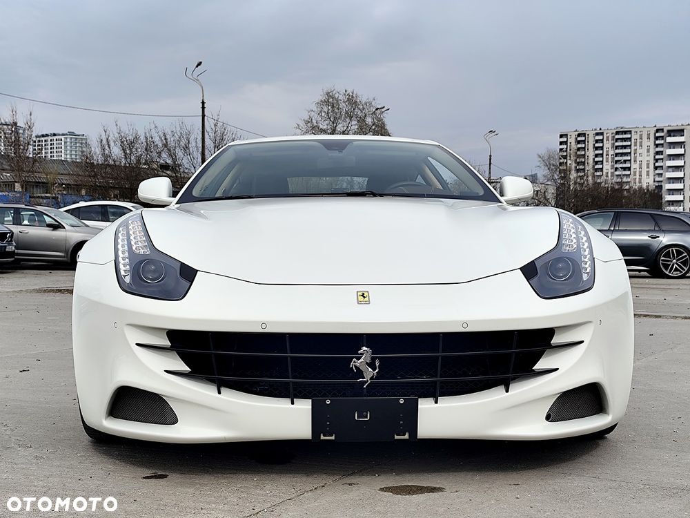 Ferrari FF - 9