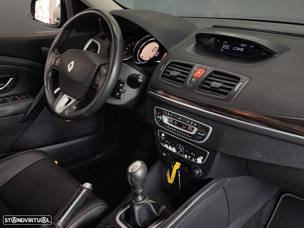 Renault Mégane Sport Tourer 1.4 TCE Dynamique S - 30