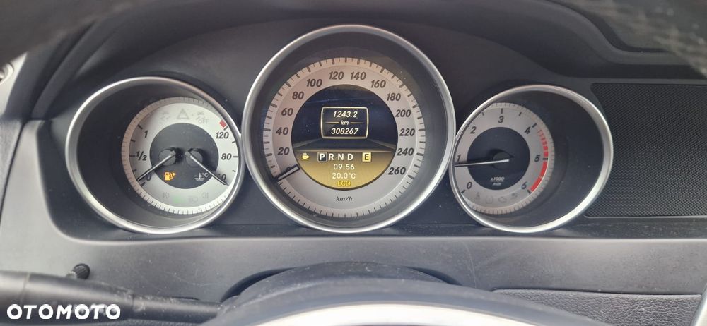 Mercedes-Benz Klasa C 220 CDI BlueEff 4-Matic Elegance - 8