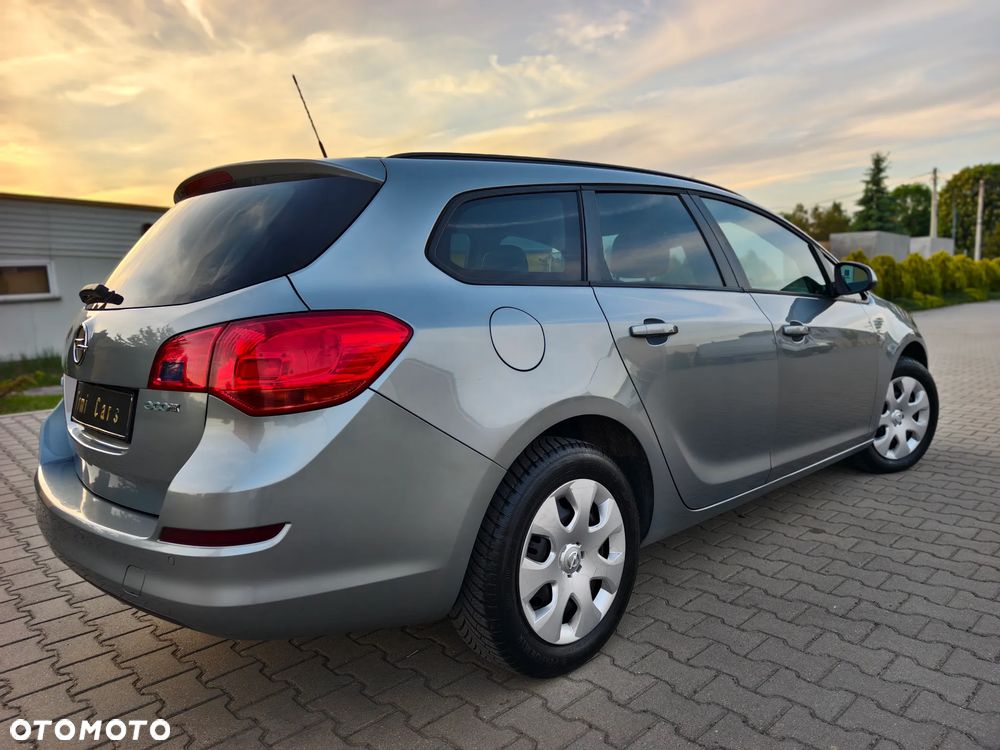 Opel Astra 1.4 ecoFLEX - 37