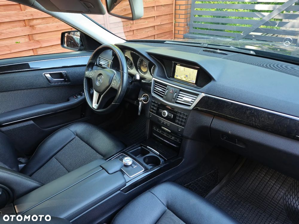 Mercedes-Benz Klasa E 200 BlueEFFICIENCY 7G-TRONIC Avantgarde - 24