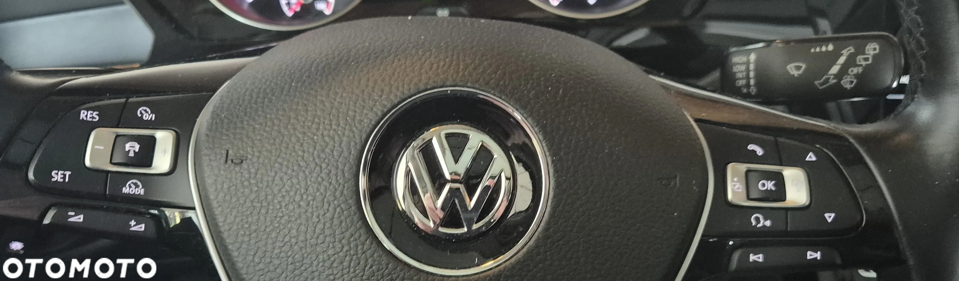 Volkswagen Touran 1.4 TSI BMT Highline - 22
