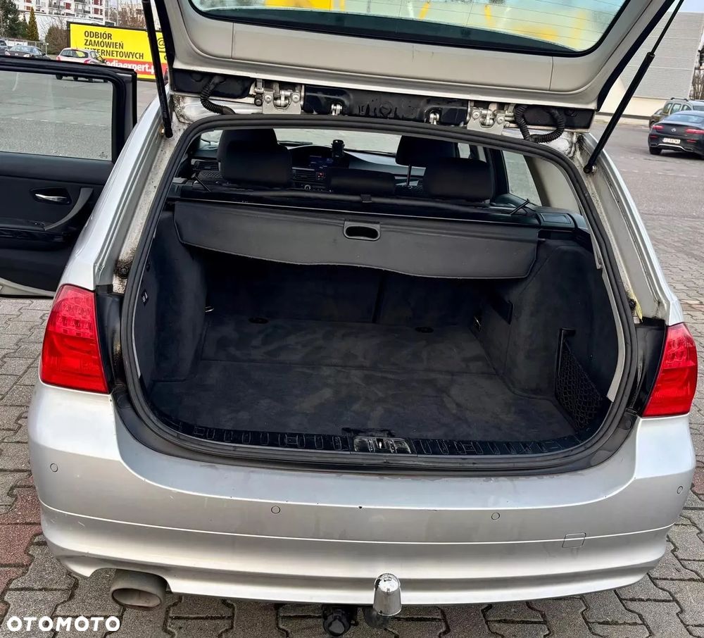 BMW Seria 3 318d - 12