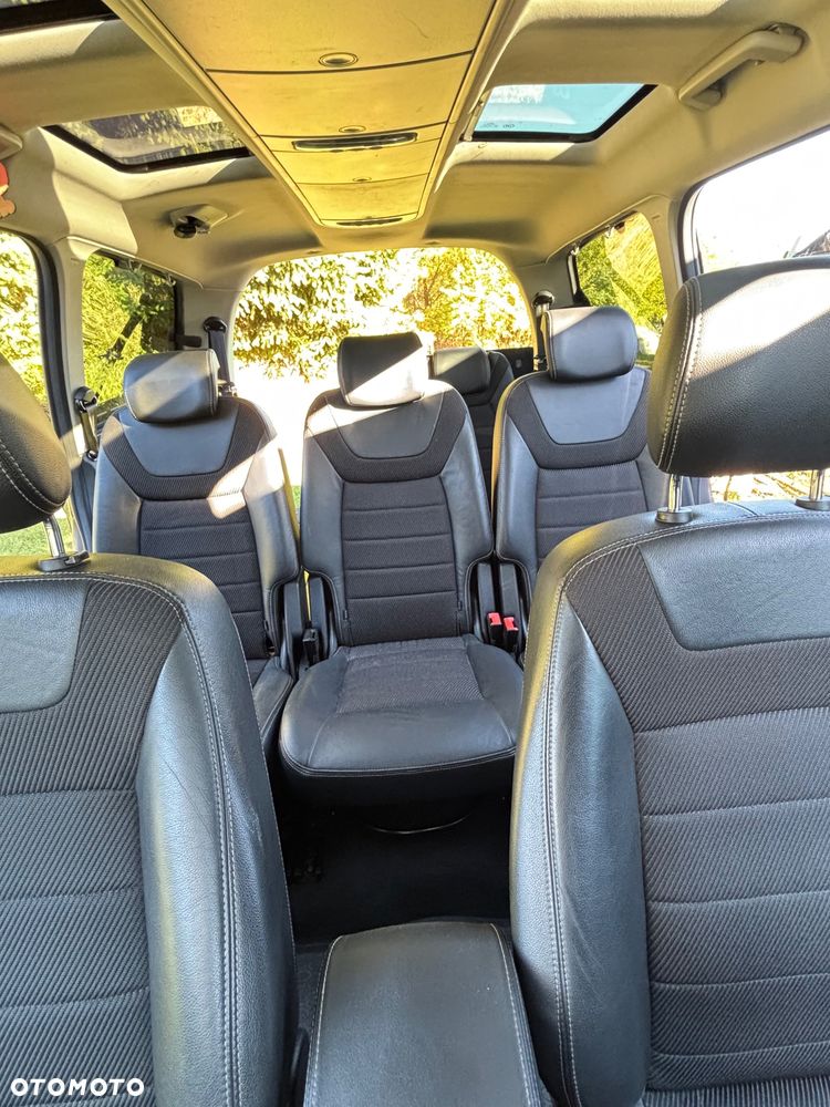 Ford Galaxy - 9